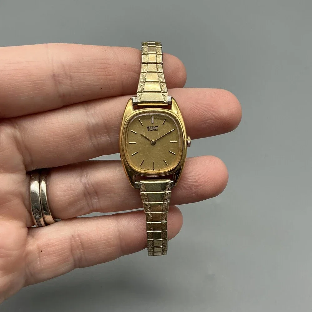 Vintage Seiko 2820-5630 Womens Watch 18mm Gold Dial Gold Tone New Battery